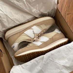 New Balance 237 US 8.5